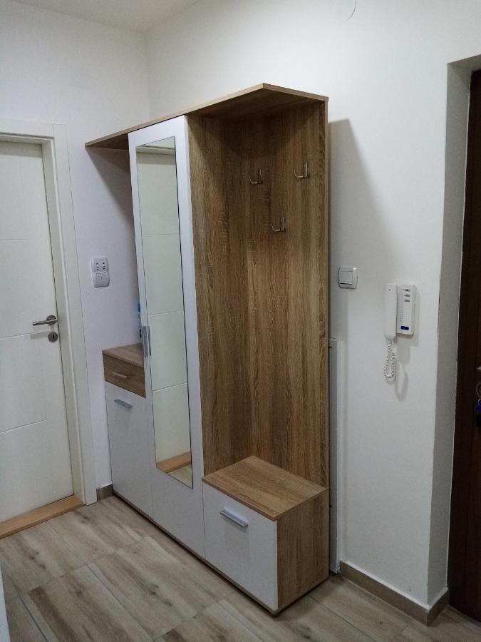 Apartman Maca Pirot Exterior photo
