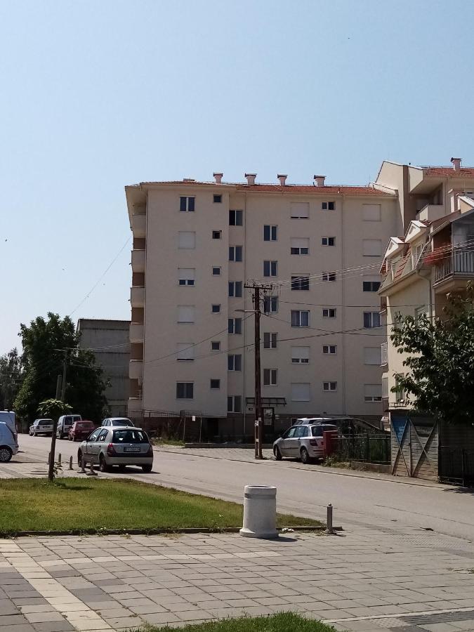 Apartman Maca Pirot Exterior photo
