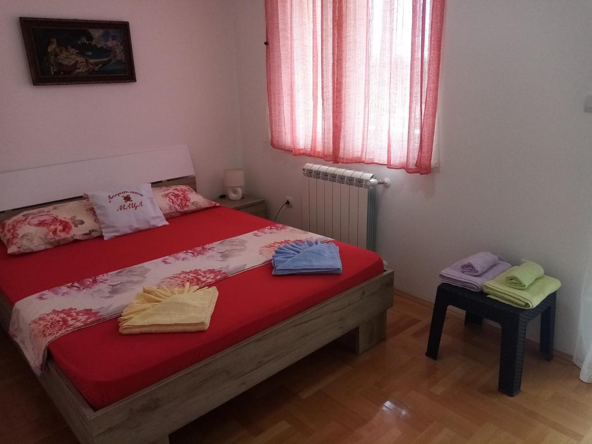Apartman Maca Pirot Exterior photo