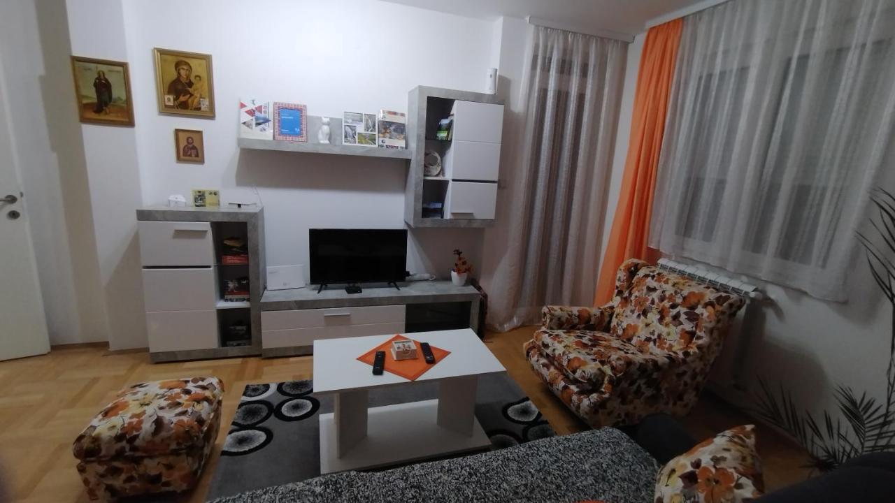 Apartman Maca Pirot Exterior photo